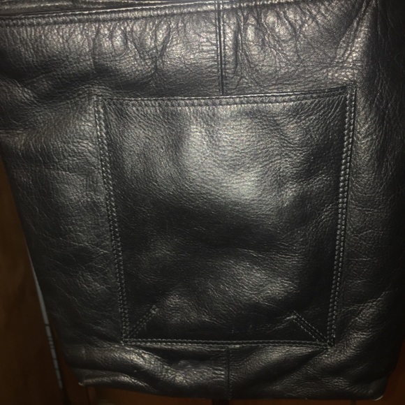 🔴3️⃣for2️⃣5️⃣Over Shoulder Black Leather Purse - Picture 4 of 4